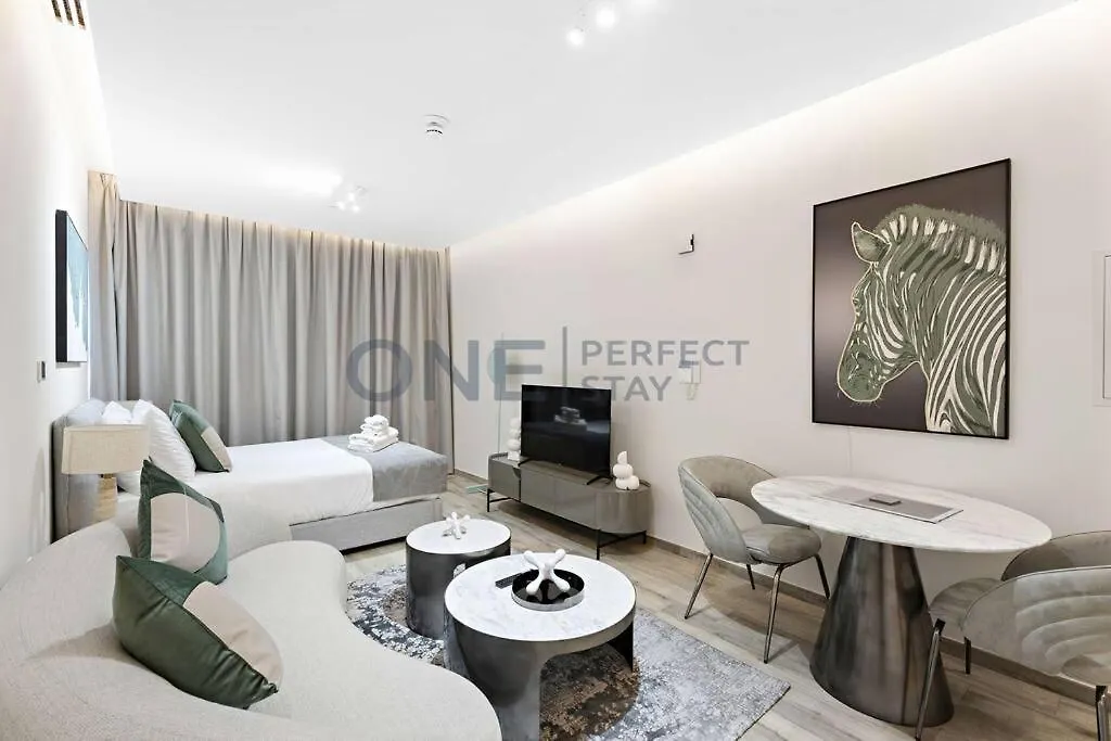 Studio Chic In Business Bay With Pool And Gym Dubai